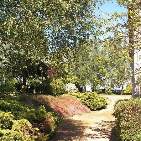 Au Château De Sallebrune Hébergement de vacances